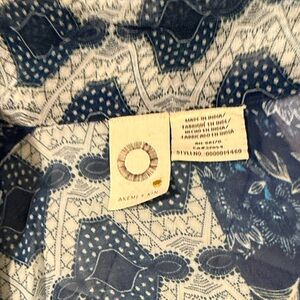 Poncho shawl blue pattern